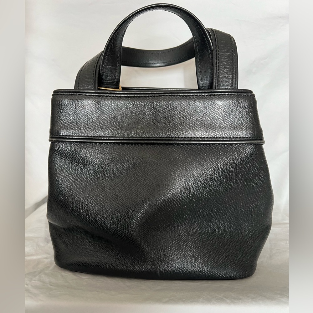 Authentic Vintage Gianni Versace blk leather bag with gold hardware - Picture 2 of 11